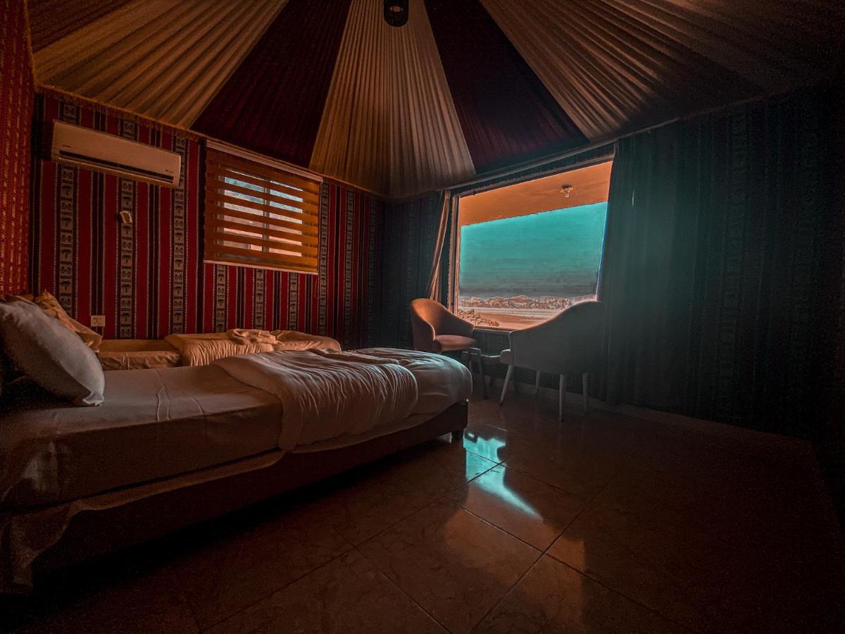 Rum Paradise Luxuri Camp วาดิรัม ภายนอก รูปภาพ