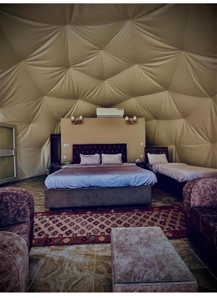 Rum Paradise Luxuri Camp วาดิรัม ภายนอก รูปภาพ